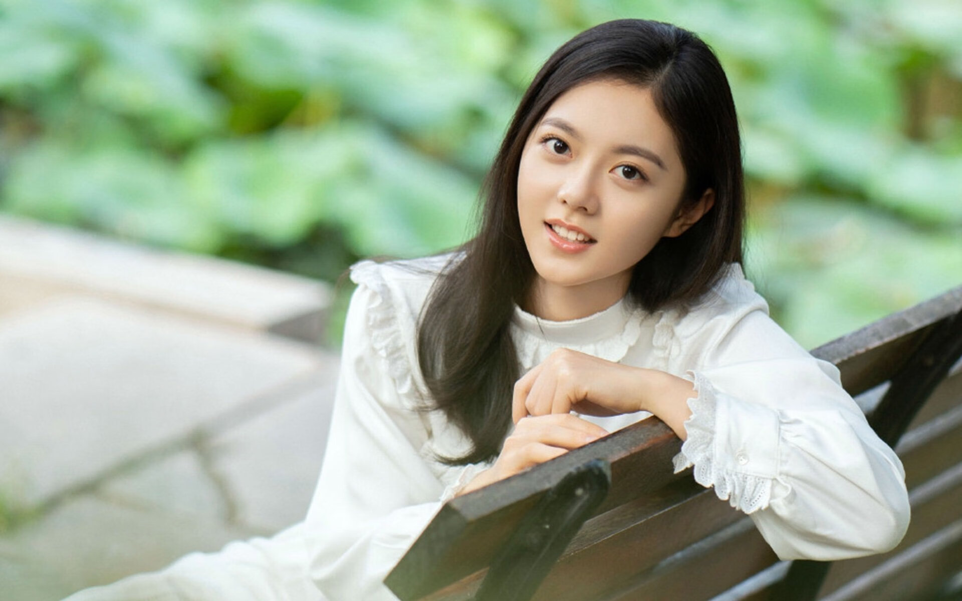 开云体育网站入口-德甲球队在国际赛事中表现抢眼，荣誉不断，德甲大球队